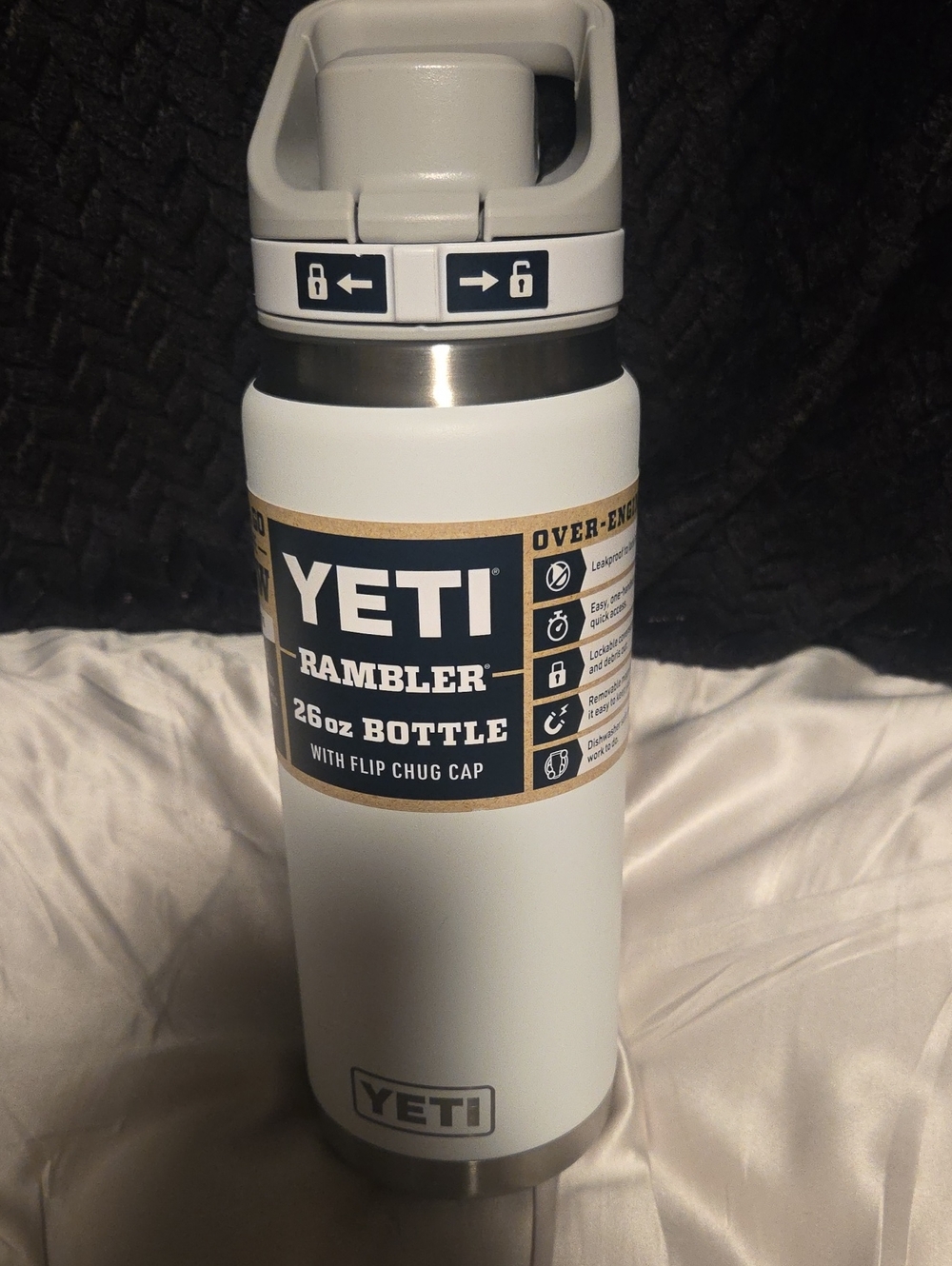 YETI Rambler 26oz Bottle - White with Flip Chug Cap